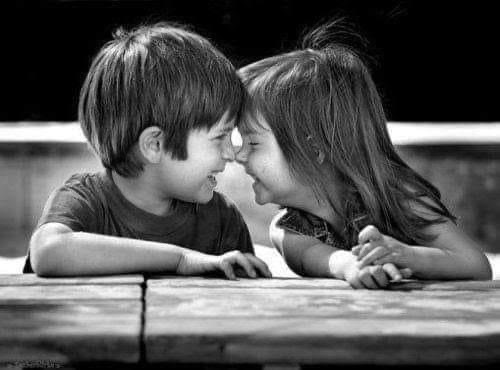 Aşk 🫶 Diyarbakırlı bir çoçuğun dediği gibi saf. olmalı; Saan bakınca keyfim geliiii...☺️😁👈🏻Alıntı🖤🌼