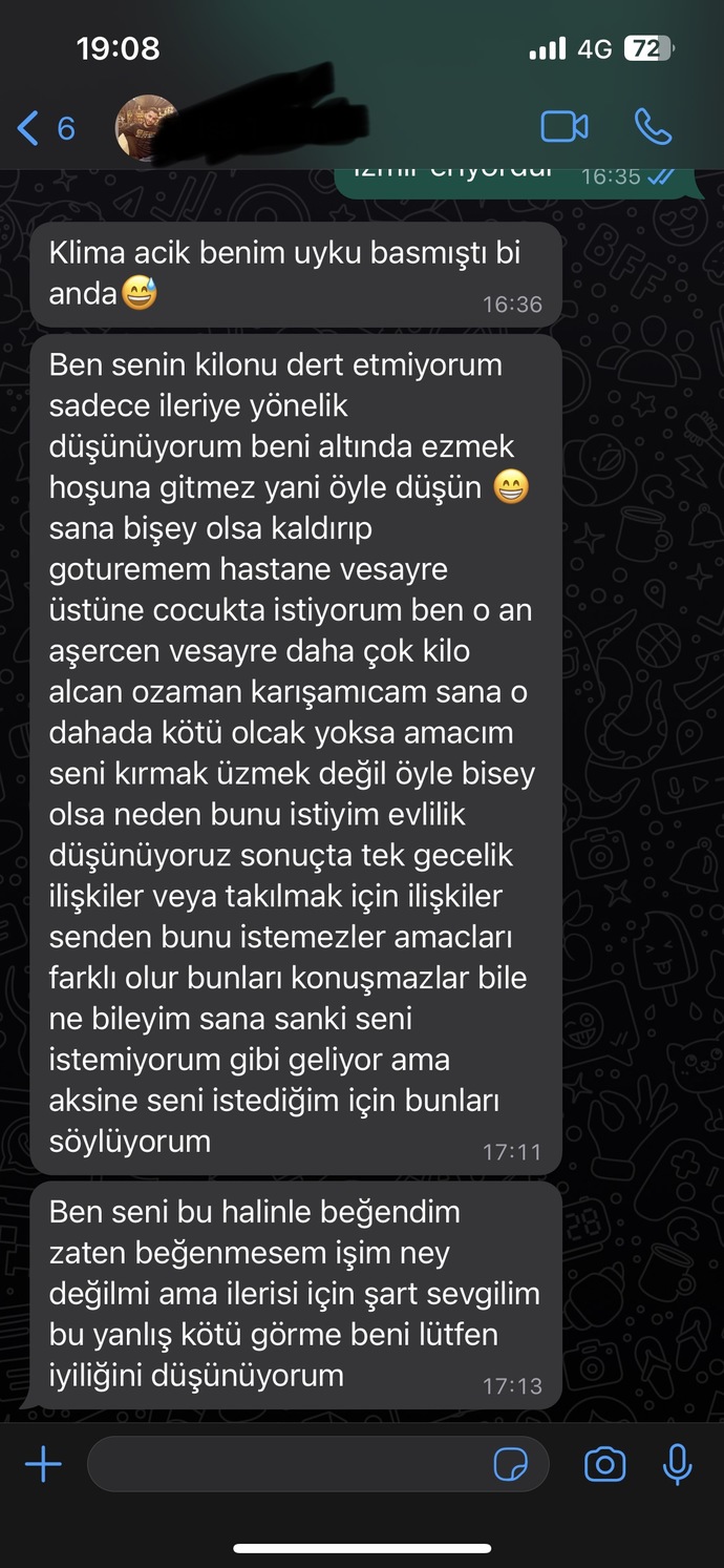 Ya flört ettiğim kişi mesajda böyle yazdı ve ne diyeceğimi bilemedim sizce beni önemsiyor mu yoksa dış görünüşe mi önem veriyor?