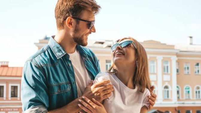 Karım 33, ben 37 yaşındayım ama o benden büyük duruyor. Sizce kadınlar daha erken mi yaşlanıyor?