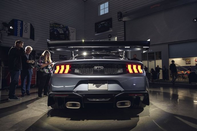 2025 Ford Mustang GTD, 300.000$ Dolardan başlayan fiyatlarla tanıtıldı. Bu kadar hızlı araba ister miydiniz?