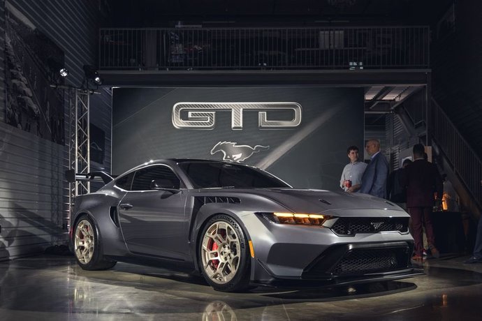 2025 Ford Mustang GTD, 300.000$ Dolardan başlayan fiyatlarla tanıtıldı. Bu kadar hızlı araba ister miydiniz?