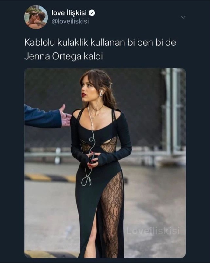 Hala kablolu kulaklık kullanan birisi eski kafalı mıydı?