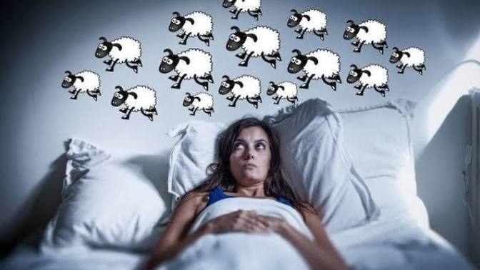 Gece uyuyamadığın zaman hangisini yapıyorsun?