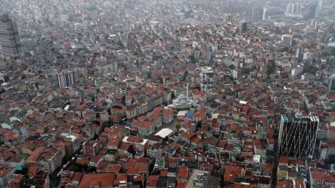 İBB'nin İstanbul için düzenlediği deprem panelinde "207 bin bina riskli." açıklaması yapıldı. Önlem için ne yapmalı?