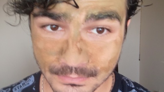 Maske yaptık yüzüm yapış yapış oldu mimiklerimi oynatamıyorum, bu maskeler işe yarıyor mu sizce?