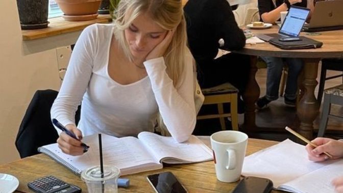 2. kez mezuna kalmaya karar vermek eziklik midir?