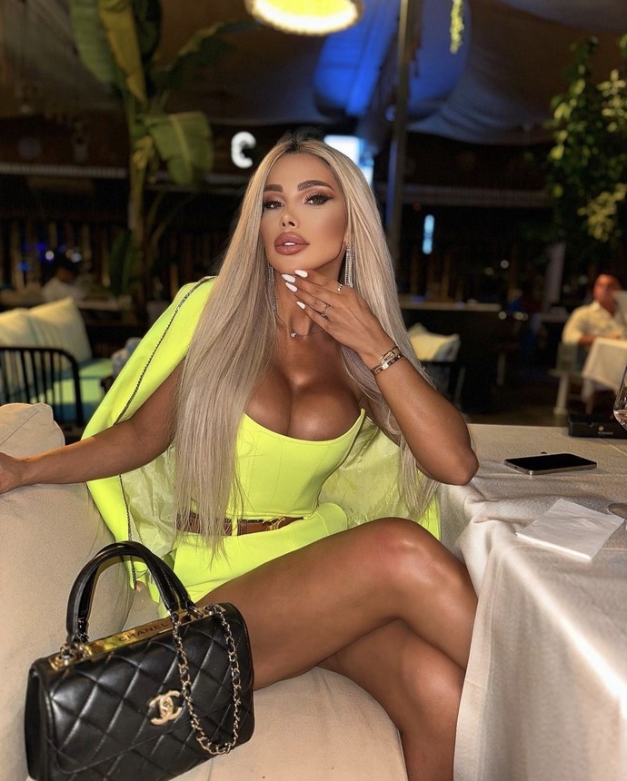 asuman aslında pembe değil mavi