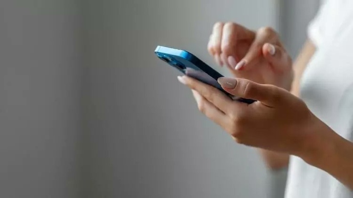 Üniversite öğrencilerinin 1 defaya mahsus vergisiz telefon alabilmesi iyi mi?