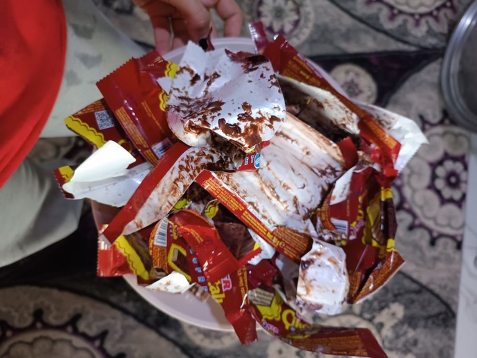 Bugün tam 15 tane Ülker çikolatalı gofret yedim kilo alır miyim?