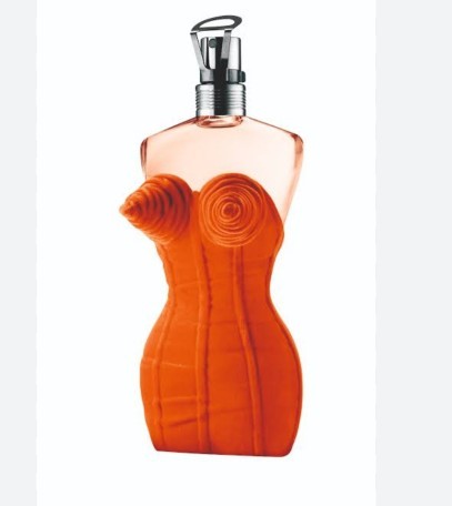 Kim Kardeshianın çıkardığı parfüm tasarımı çok saçma değil mi?