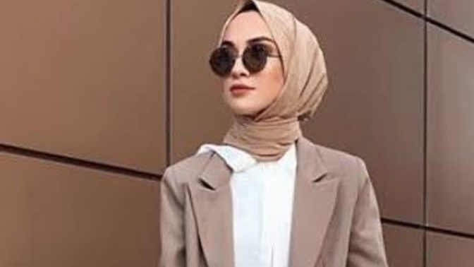 Eşiniz çalıştığı yere çok bakımlı ve süslenerek gitse rahatız olur kıskanır mısınız?