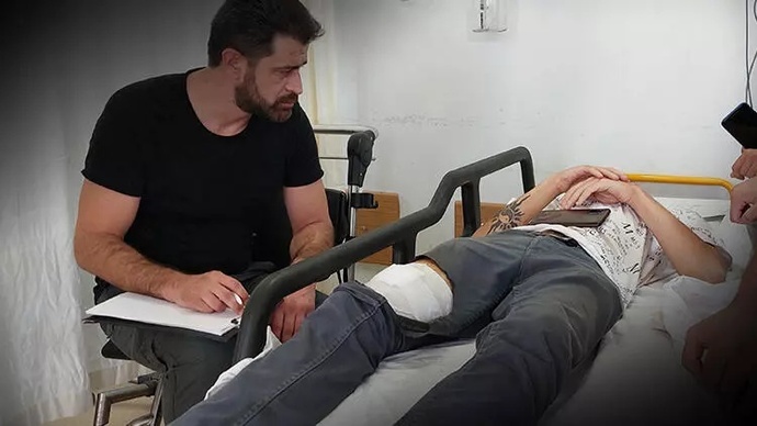 Samsunda bir erkek, kendisinden ayrılan kız barışmayınca kendini bıçaklamış. Gerçek aşk böyle mi oluyor?