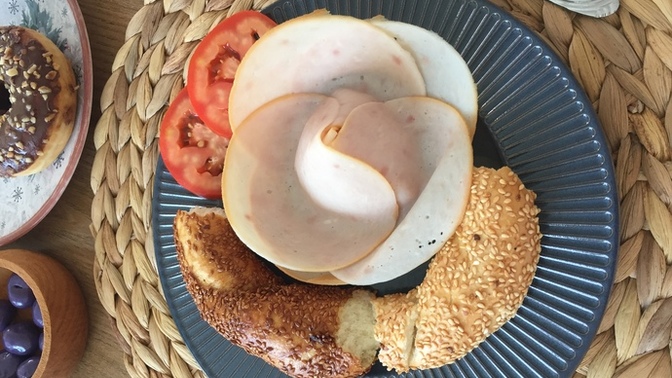 "Çayla simit gibiyiz" dediğin biri var mı ☀️?