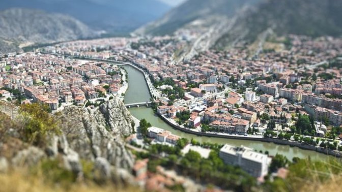 Amasya Üniversitesini kazandım, küçük şehir diye pek mutlu değilim. Sizce öğrenci açısından nasıl bir şehir? 