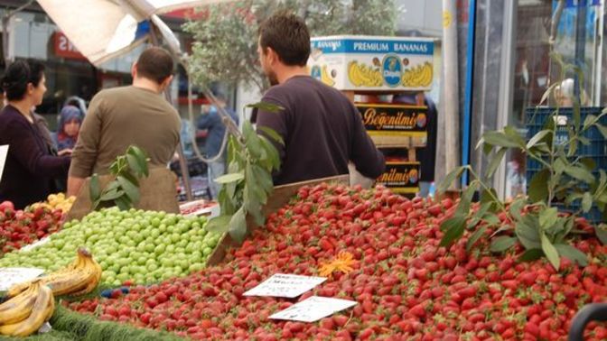 Pazardan yiyecek almadan önce tadına bakar mısınız?