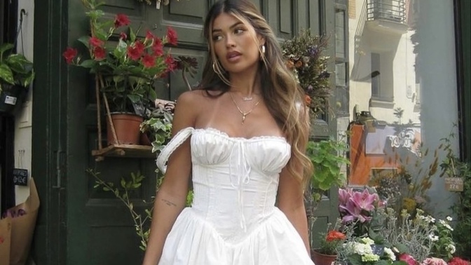 Bu elbise nikah günü giyilir mi?
