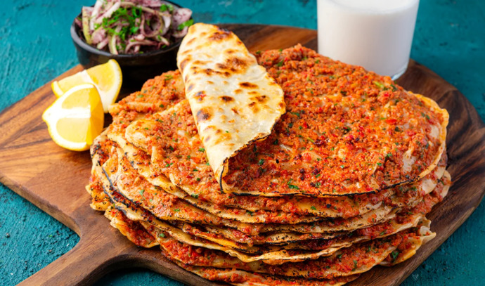 Bir oturuşta kaç tane lahmacun yiyebilirsiniz?