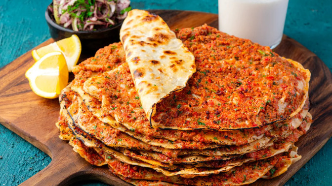 Bir oturuşta kaç tane lahmacun yiyebilirsiniz?