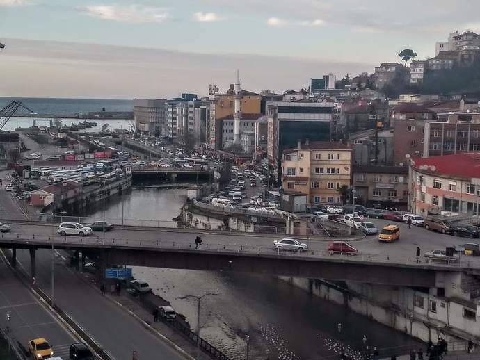 İnsan Sevmeyen Biri Olarak Şehirin Gürültücü Bulantısindan Uzak Kalmak, Benim için İlaç Gibi Geliyor.