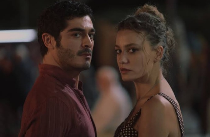 Netflixte Türk yapımı dizilerden favorin hangisi?