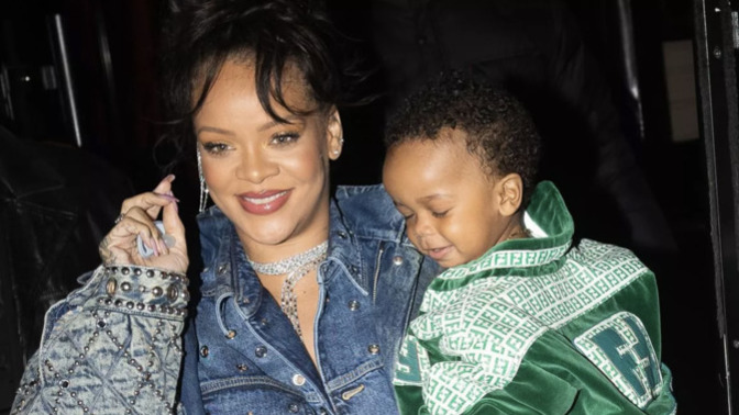 Rihanna 2. kez anne oldu. Sizce ona annelik yakışıyor mu?
