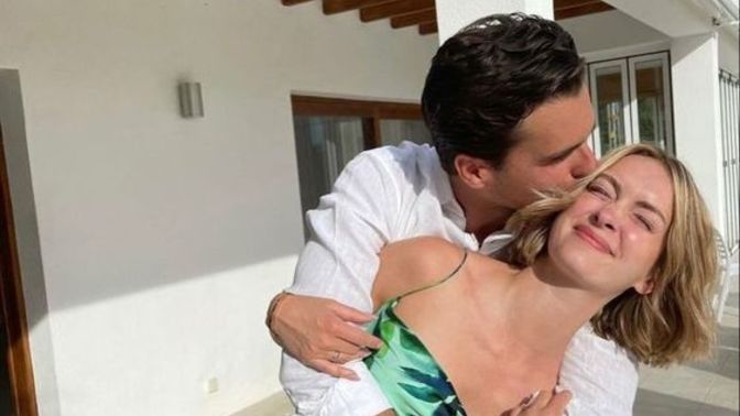 Sürekli öpüşmek, nude isteyen erkek sizce gerçekten seviyor mudur?