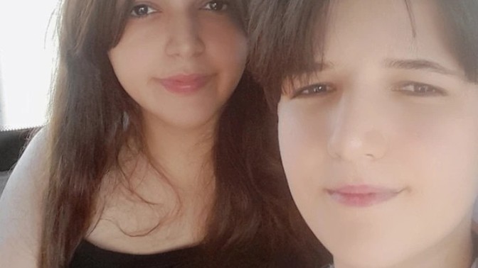 Sevgilime saçlarımın yanlarını biraz kestireyim kulağıma gelmesin dedim ve uzasın öyle kestir dedi acaba kisa saçlı beğenmedi mi?