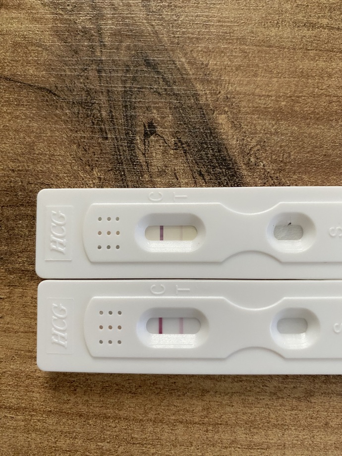 En üstteki testi yaptıktan sonra kan verdim değer 27 idi. Doktor hamilesin ama çok yeni dedi. Ertesi gün 2. Olanı yaptım