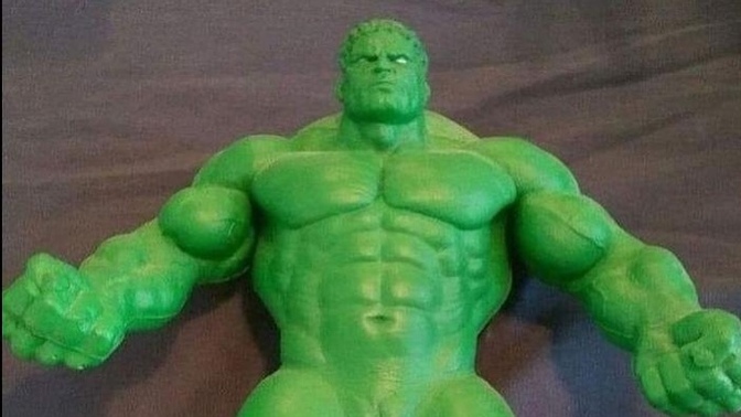 Hulk neden büyüdüğünde şortu yırtılmıyor sizce?