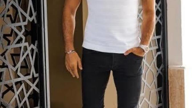 Bir erkek yazın nasıl giyinmeli?