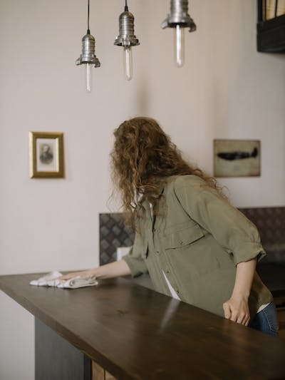 Temizlik yaparken yabancı müzik dinler misiniz?