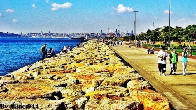 Kadıköy sahilinde ulu orta münasebet şoku yaşandı! Sizce neden böyle oldu?