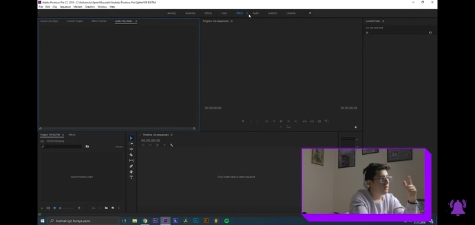 Adobe Premiere Pro programını bilenler bakabilir mi?