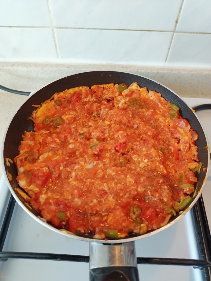 Sabah kahvaltıda veya herhangi bir zamanda acıktığınızda Menemen Sever misiniz?