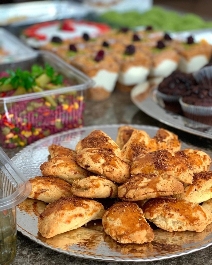 Ev içinde aile arası söz takılacak. İkram önerileri ve tavsiye verebilir misiniz?
