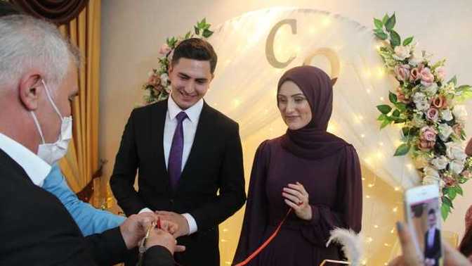 Ev içinde aile arası söz takılacak. İkram önerileri ve tavsiye verebilir misiniz?