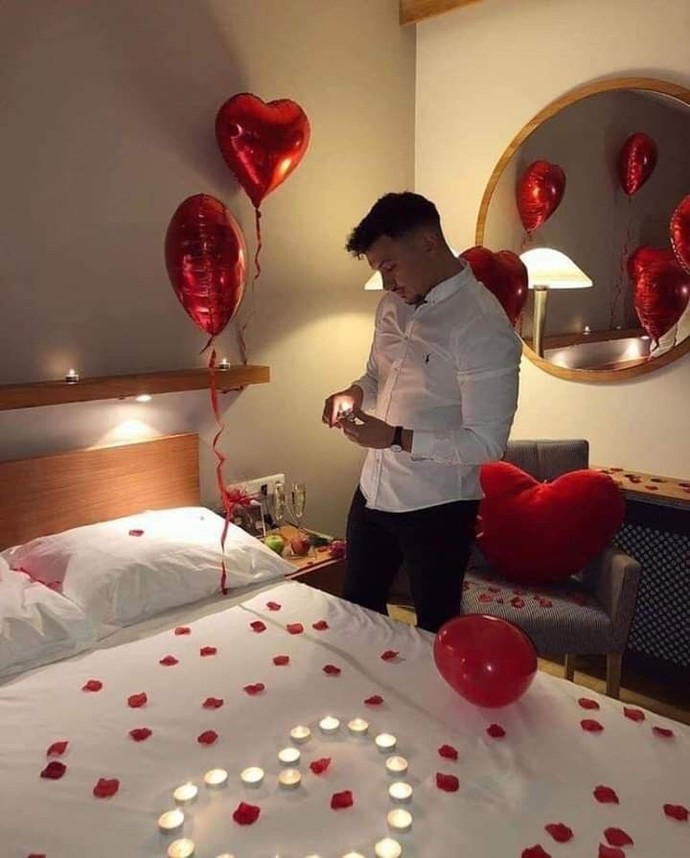 Romantik olmak bir erkek için zor mudur yoksa kolay mı?