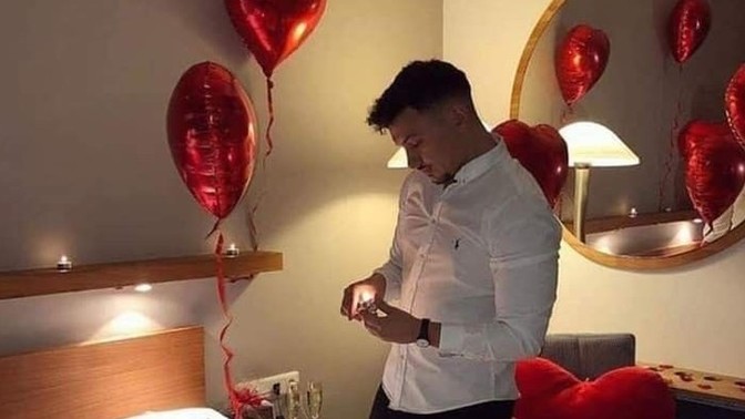 Romantik olmak bir erkek için zor mudur yoksa kolay mı?