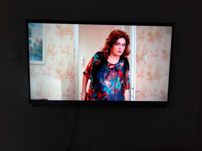 Anlık olarak televizyon izliyorum, siz ne yapıyorsunuz?