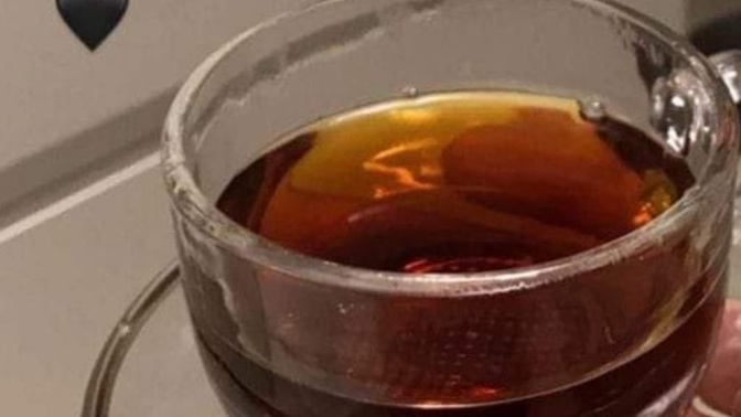Varsa çaydan başka helalinden efkar giderici, söyleyin neyse onu içelim. Ne yapıyorsunuz?