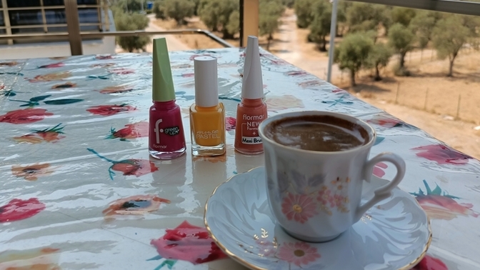 Oje sürerken kahve içer misiniz?