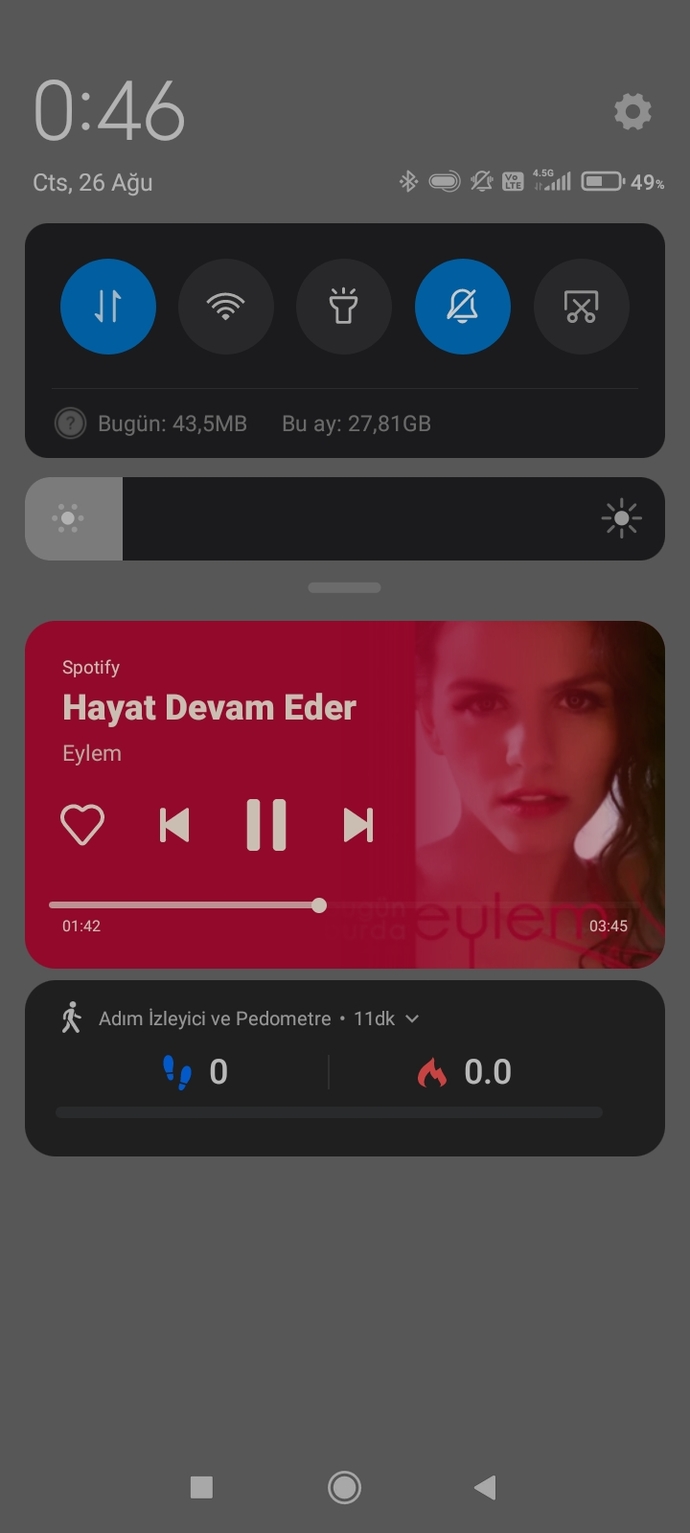 Eski sevgiliniz sizi tahrik etmeye çalışırsa nasıl tepki verirsiniz?