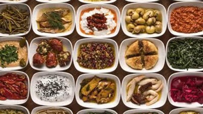 Meze seviyor musunuz? Her yemeğin yanında meze yiyenlerden misiniz?