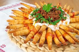 Yemek yapmayan biriyle evlenir misin?