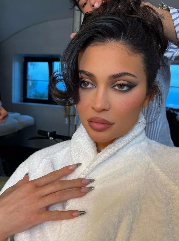Glam makyaj nedir, nasıl yapılır?