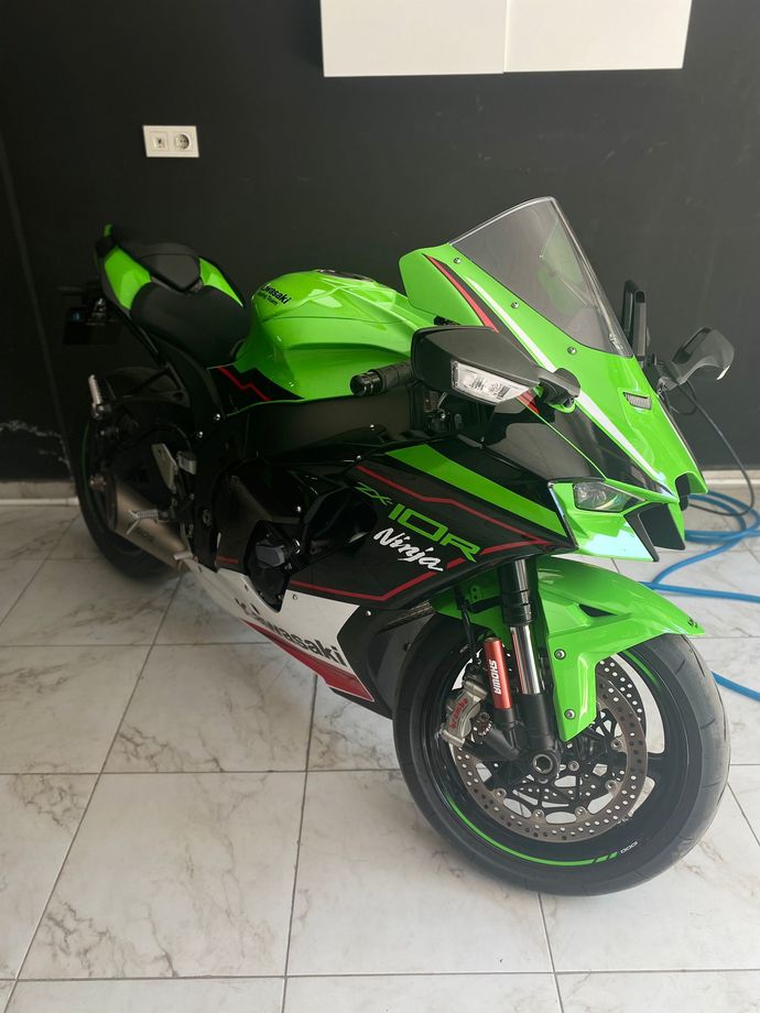 Sonunda istediğim motosikleti aldım, hayırlı olsun mu banaa?