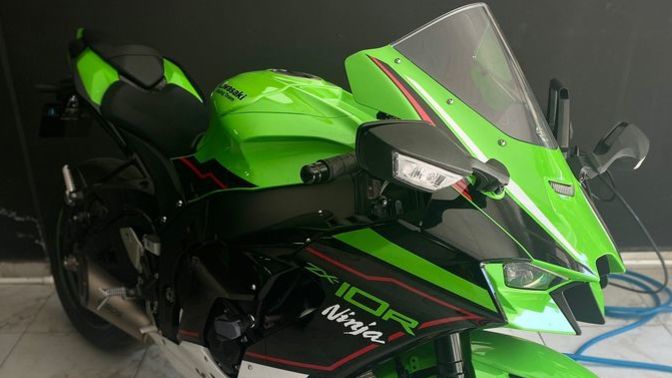 Sonunda istediğim motosikleti aldım, hayırlı olsun mu banaa?
