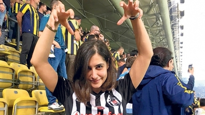 Sevgiliniz için tutmadığınız takımın tribününde maç izler misiniz?