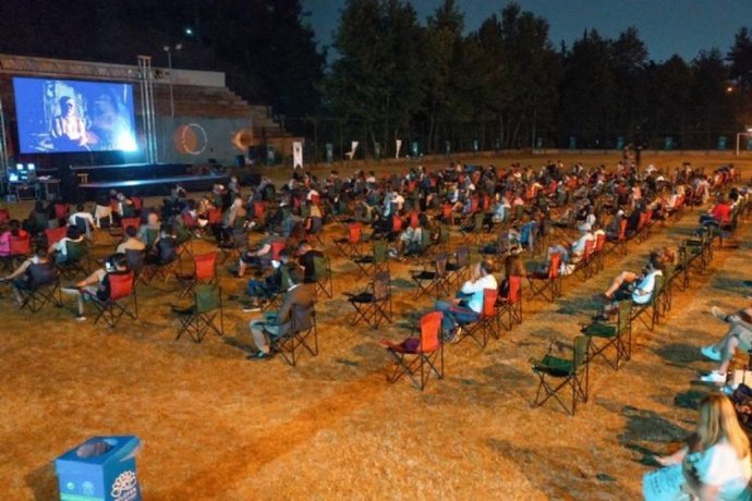 Yazın hangi tarzda olan filmler daha çok izleniyor?