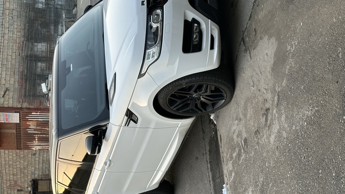 8 silindir, 5000 motor için yakıt masrafı ne kadar olur?
